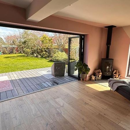 Formby, Spacious True Bungalow Steps From Beach Zewnętrze zdjęcie